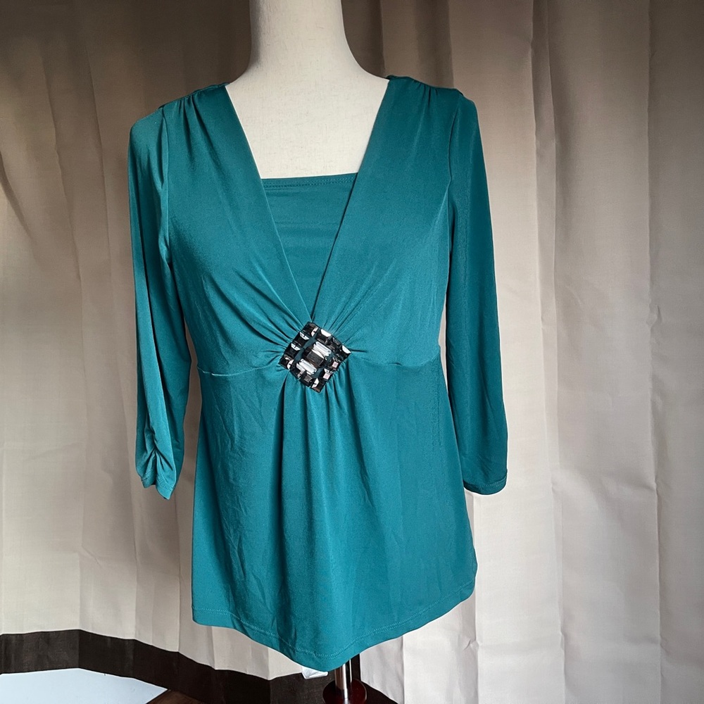 (201-1)  AB studio women top blouse size M